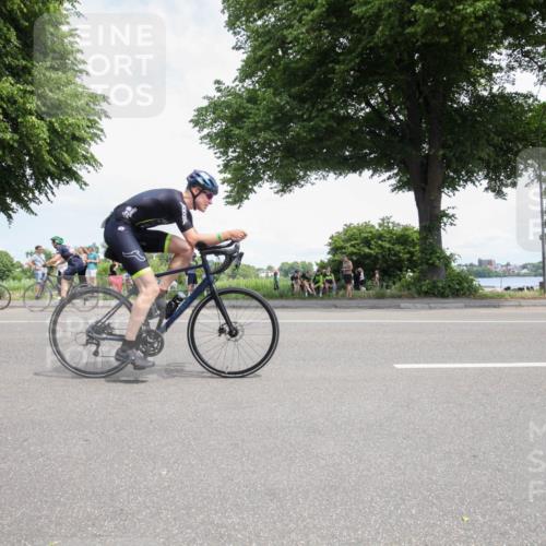 15.06.2025 - 7 Türme Triathlon Yannick Fuchs http://msf.ph/oto/7990666 15.06.2025 13:17:11 Radfahren 397, 445, 541, 566, 756, 823, 893, 1039, 1062 meine-sportfotos.de