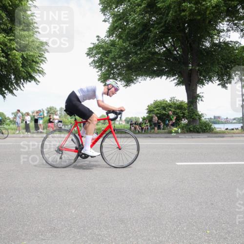 15.06.2025 - 7 Türme Triathlon Yannick Fuchs http://msf.ph/oto/7990681 15.06.2025 13:17:18 Radfahren 397, 541, 756, 819, 823 meine-sportfotos.de