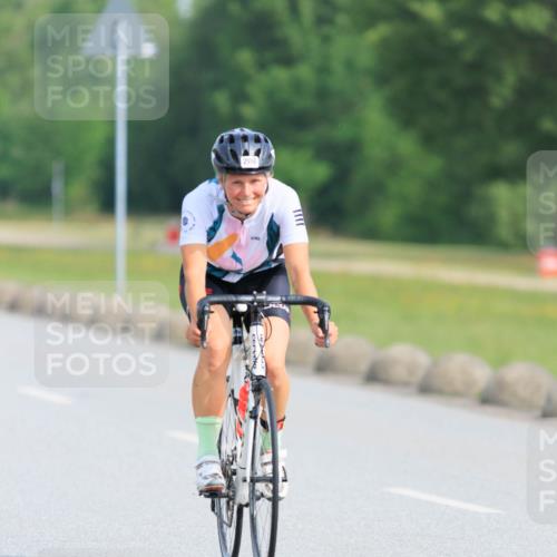 15.06.2025 - 27. Vierlanden-Triathlon H.Heesch http://msf.ph/oto/7990694 15.06.2025 09:50:08 Radfahren 209 meine-sportfotos.de