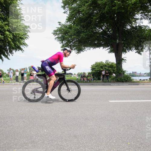 15.06.2025 - 7 Türme Triathlon Yannick Fuchs http://msf.ph/oto/7990697 15.06.2025 13:17:33 Radfahren 489, 543, 574, 590, 666, 764, 800, 850, 894, 909 meine-sportfotos.de