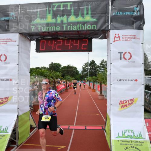 15.06.2025 - 7 Türme Triathlon Michael Strokosch http://msf.ph/oto/7990709 15.06.2025 14:24:41 Ziel 764, 1080 meine-sportfotos.de