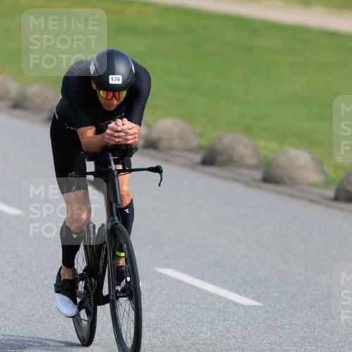15.06.2025 - 27. Vierlanden-Triathlon H.Heesch http://msf.ph/oto/7990728 15.06.2025 09:51:49 Radfahren 69, 85, 120, 176, 205 meine-sportfotos.de