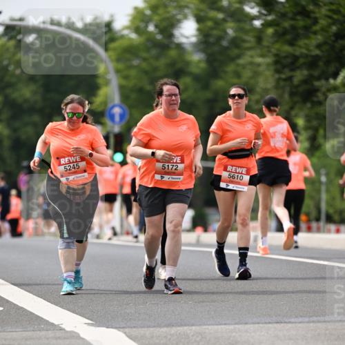 15.06.2025 - REWE Women's Run Dr. Thomas Lammeyer http://msf.ph/oto/7990741 15.06.2025 10:50:03 Laufen 5245, 5172, 5610 meine-sportfotos.de