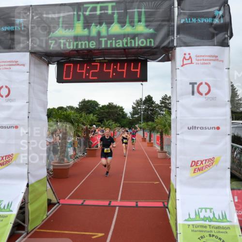 15.06.2025 - 7 Türme Triathlon Michael Strokosch http://msf.ph/oto/7990763 15.06.2025 14:24:44 Ziel 575, 764, 1046, 1080 meine-sportfotos.de