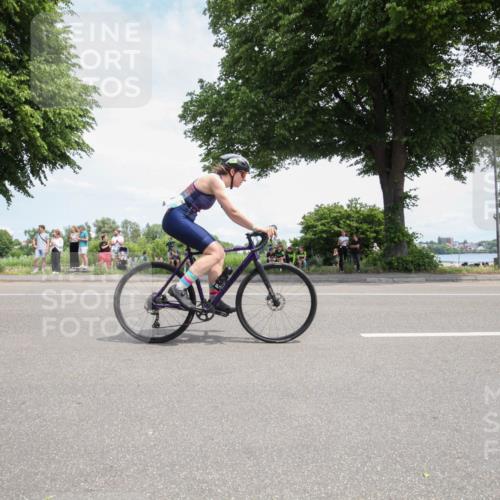 15.06.2025 - 7 Türme Triathlon Yannick Fuchs http://msf.ph/oto/7990766 15.06.2025 13:17:48 Radfahren 326, 584, 645, 796 meine-sportfotos.de