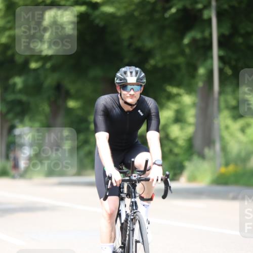 15.06.2025 - 7 Türme Triathlon Yannick Fuchs http://msf.ph/oto/7990779 15.06.2025 13:03:58 Radfahren 303, 364, 432, 1127, 1186 meine-sportfotos.de