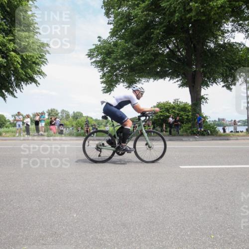 15.06.2025 - 7 Türme Triathlon Yannick Fuchs http://msf.ph/oto/7990839 15.06.2025 13:18:34 Radfahren 336, 651, 1015, 1035, 1194 meine-sportfotos.de