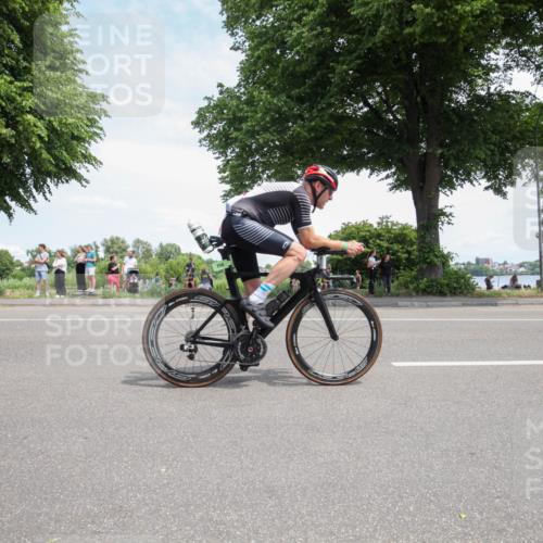 15.06.2025 - 7 Türme Triathlon Yannick Fuchs http://msf.ph/oto/7990859 15.06.2025 13:18:40 Radfahren 223, 336, 412, 533, 679, 863, 1015, 1035, 1040, 1191 meine-sportfotos.de