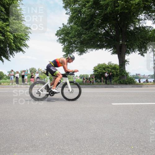 15.06.2025 - 7 Türme Triathlon Yannick Fuchs http://msf.ph/oto/7990868 15.06.2025 13:18:41 Radfahren 204, 223, 336, 412, 533, 679, 863, 1015, 1035, 1040, 1191 meine-sportfotos.de