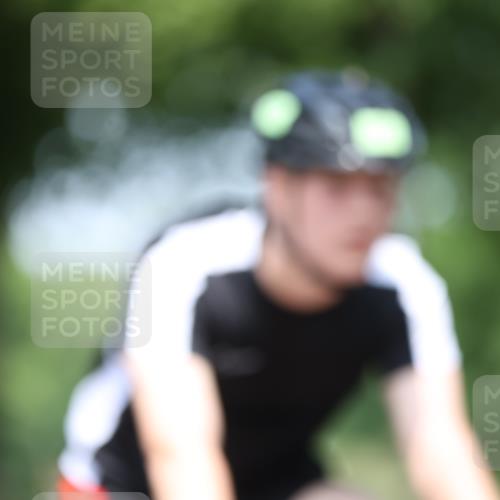 15.06.2025 - 7 Türme Triathlon Yannick Fuchs http://msf.ph/oto/7990896 15.06.2025 13:04:01 Radfahren 303, 364, 432, 453, 1005, 1127, 1134 meine-sportfotos.de