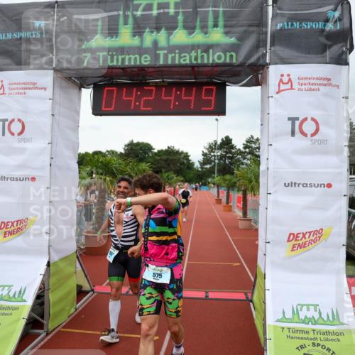 15.06.2025 - 7 Türme Triathlon Michael Strokosch http://msf.ph/oto/7990916 15.06.2025 14:24:48 Ziel 575, 764, 1021, 1046, 1080 meine-sportfotos.de