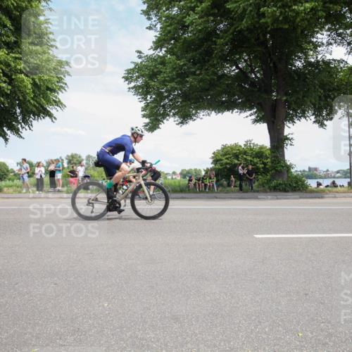 15.06.2025 - 7 Türme Triathlon Yannick Fuchs http://msf.ph/oto/7990933 15.06.2025 13:18:50 Radfahren 204, 223, 389, 533, 718, 810, 811, 820, 1040, 1115 meine-sportfotos.de
