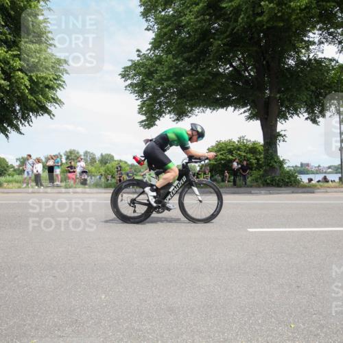 15.06.2025 - 7 Türme Triathlon Yannick Fuchs http://msf.ph/oto/7990947 15.06.2025 13:18:55 Radfahren 197, 389, 718, 725, 810, 811, 820, 867, 1115 meine-sportfotos.de