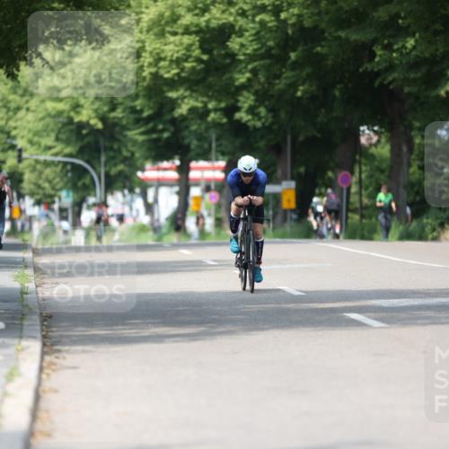 15.06.2025 - 7 Türme Triathlon Yannick Fuchs http://msf.ph/oto/7990991 15.06.2025 13:04:18 Radfahren 333, 421, 815, 875, 1059, 1063, 1088, 1097 meine-sportfotos.de