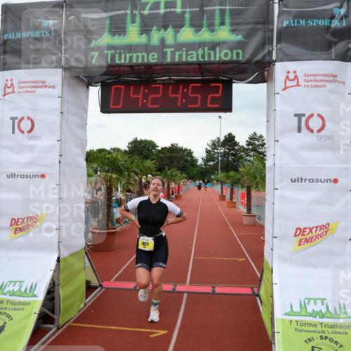 15.06.2025 - 7 Türme Triathlon Michael Strokosch http://msf.ph/oto/7991002 15.06.2025 14:24:51 Ziel 575, 764, 1021, 1046 meine-sportfotos.de