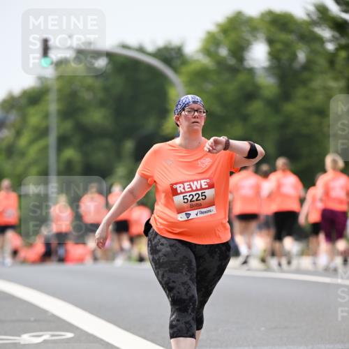 15.06.2025 - REWE Women's Run Dr. Thomas Lammeyer http://msf.ph/oto/7991008 15.06.2025 10:50:10 Laufen 5225 meine-sportfotos.de