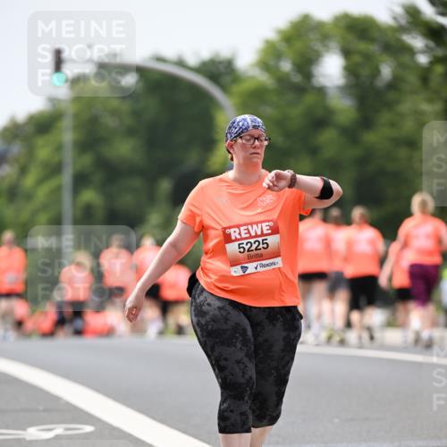 15.06.2025 - REWE Women's Run Dr. Thomas Lammeyer http://msf.ph/oto/7991021 15.06.2025 10:50:10 Laufen 5225 meine-sportfotos.de