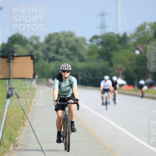 15.06.2025 - 27. Vierlanden-Triathlon H.Heesch http://msf.ph/oto/7991037 15.06.2025 09:55:30 Radfahren  meine-sportfotos.de