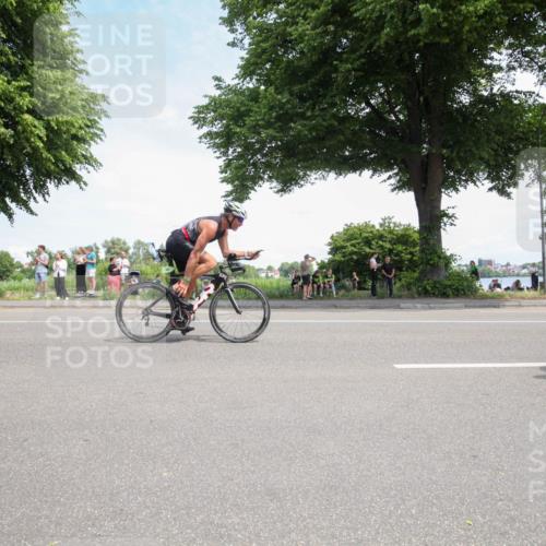 15.06.2025 - 7 Türme Triathlon Yannick Fuchs http://msf.ph/oto/7991047 15.06.2025 13:19:55 Radfahren 278, 497, 549, 588, 628, 656, 871 meine-sportfotos.de