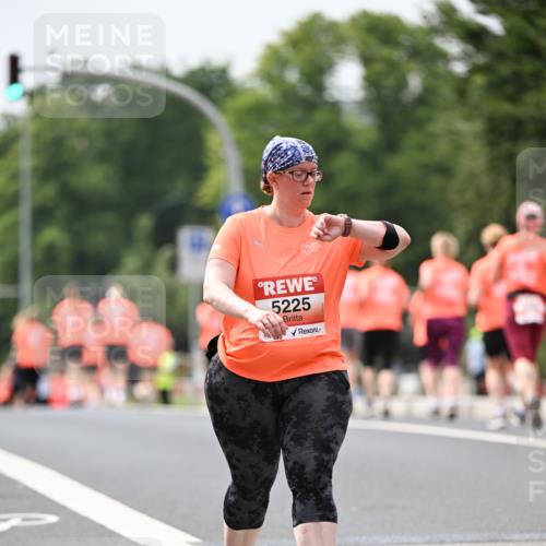 15.06.2025 - REWE Women's Run Dr. Thomas Lammeyer http://msf.ph/oto/7991055 15.06.2025 10:50:10 Laufen 5225 meine-sportfotos.de