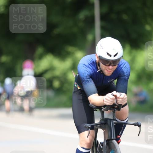 15.06.2025 - 7 Türme Triathlon Yannick Fuchs http://msf.ph/oto/7991072 15.06.2025 13:04:21 Radfahren 271, 333, 815, 875, 1059, 1063, 1088, 1097 meine-sportfotos.de