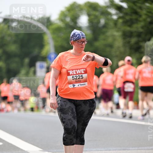 15.06.2025 - REWE Women's Run Dr. Thomas Lammeyer http://msf.ph/oto/7991078 15.06.2025 10:50:10 Laufen 5225 meine-sportfotos.de
