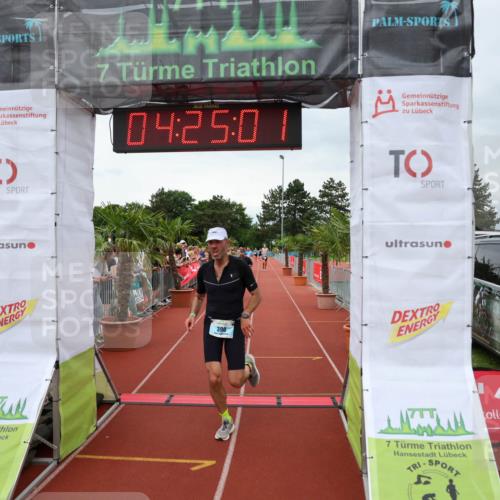 15.06.2025 - 7 Türme Triathlon Michael Strokosch http://msf.ph/oto/7991084 15.06.2025 14:25:01 Ziel 390, 932 meine-sportfotos.de