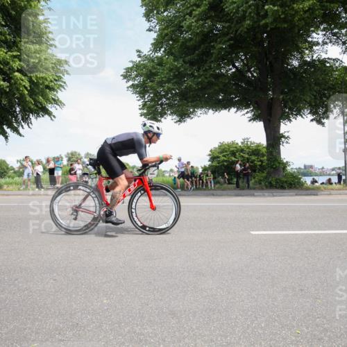 15.06.2025 - 7 Türme Triathlon Yannick Fuchs http://msf.ph/oto/7991087 15.06.2025 13:20:02 Radfahren 429, 588, 871 meine-sportfotos.de