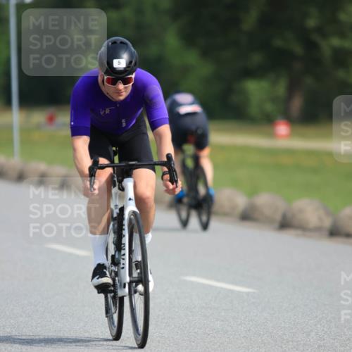 15.06.2025 - 27. Vierlanden-Triathlon H.Heesch http://msf.ph/oto/7991097 15.06.2025 09:55:45 Radfahren 2, 5, 198, 237 meine-sportfotos.de