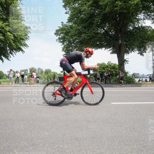 15.06.2025 - 7 Türme Triathlon Yannick Fuchs http://msf.ph/oto/7991102 15.06.2025 13:20:31 Radfahren 247, 356, 491 meine-sportfotos.de