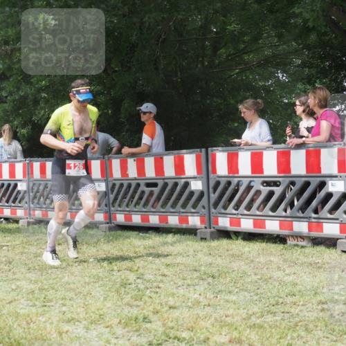 21.06.2025 - 27. Vierlanden-Triathlon KatJ http://msf.ph/oto/7991132 15.06.2025 12:30:56 Laufen  meine-sportfotos.de
