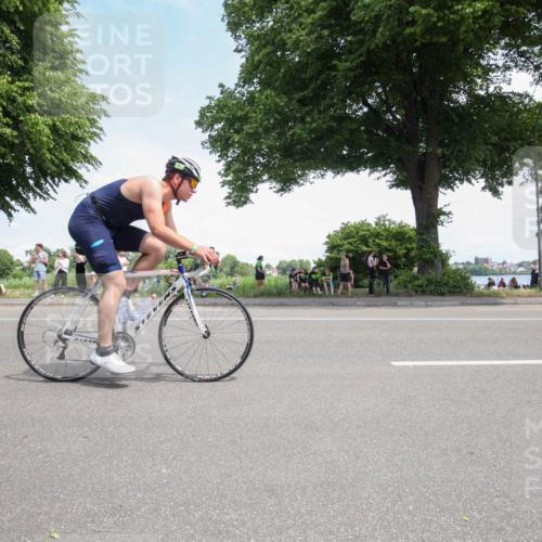 15.06.2025 - 7 Türme Triathlon Yannick Fuchs http://msf.ph/oto/7991151 15.06.2025 13:20:58 Radfahren 387, 466, 914 meine-sportfotos.de