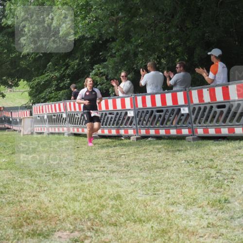 21.06.2025 - 27. Vierlanden-Triathlon KatJ http://msf.ph/oto/7991187 15.06.2025 12:31:36 Laufen  meine-sportfotos.de