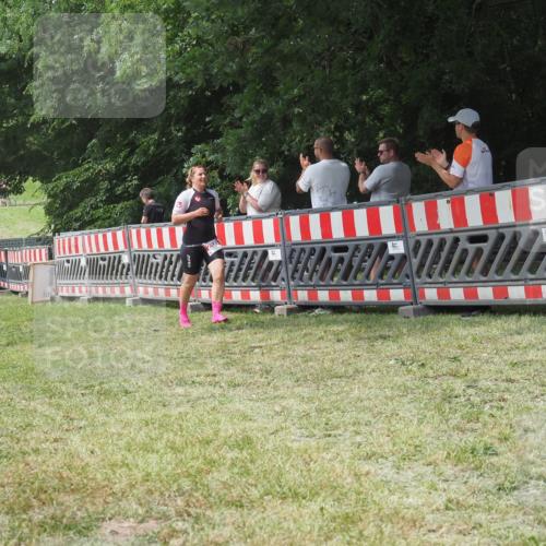 21.06.2025 - 27. Vierlanden-Triathlon KatJ http://msf.ph/oto/7991204 15.06.2025 12:31:36 Laufen  meine-sportfotos.de