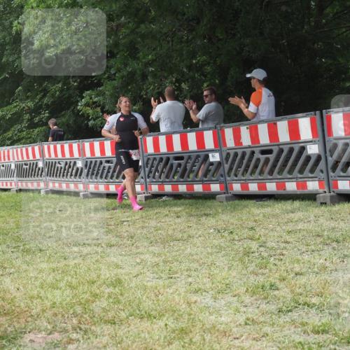 21.06.2025 - 27. Vierlanden-Triathlon KatJ http://msf.ph/oto/7991212 15.06.2025 12:31:37 Laufen  meine-sportfotos.de
