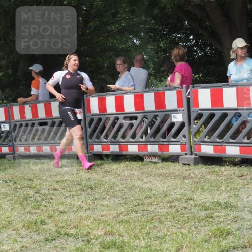 21.06.2025 - 27. Vierlanden-Triathlon KatJ http://msf.ph/oto/7991247 15.06.2025 12:31:38 Laufen  meine-sportfotos.de