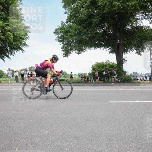15.06.2025 - 7 Türme Triathlon Yannick Fuchs http://msf.ph/oto/7991267 15.06.2025 13:22:06 Radfahren 219, 588, 678, 937, 1133 meine-sportfotos.de
