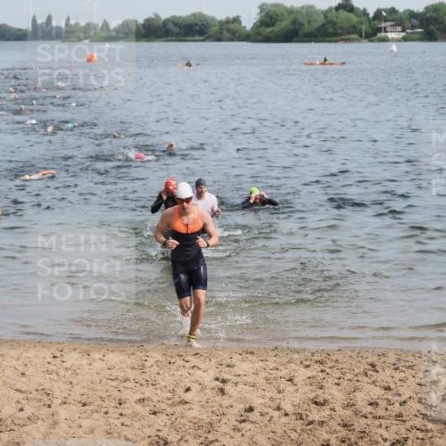 21.06.2025 - 27. Vierlanden-Triathlon MichiJ http://msf.ph/oto/7991298 15.06.2026 09:54:10 Schwimmen 267, 302, 337, 356 meine-sportfotos.de