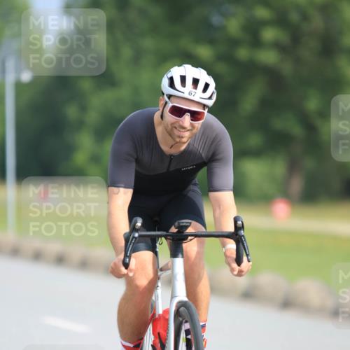 15.06.2025 - 27. Vierlanden-Triathlon H.Heesch http://msf.ph/oto/7991342 15.06.2025 09:56:46 Radfahren 35, 67, 165 meine-sportfotos.de