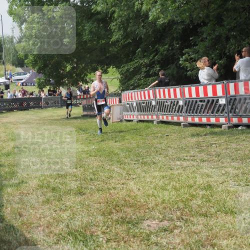 21.06.2025 - 27. Vierlanden-Triathlon KatJ http://msf.ph/oto/7991366 15.06.2025 12:33:31 Laufen  meine-sportfotos.de