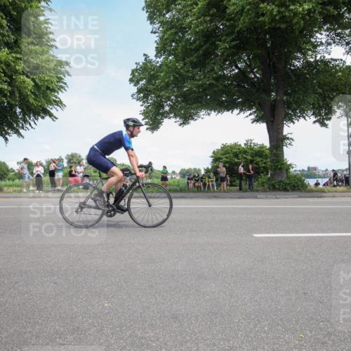 15.06.2025 - 7 Türme Triathlon Yannick Fuchs http://msf.ph/oto/7991374 15.06.2025 13:22:56 Radfahren  meine-sportfotos.de