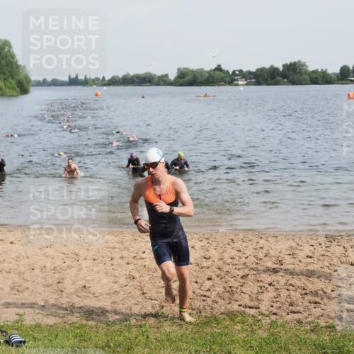 21.06.2025 - 27. Vierlanden-Triathlon MichiJ http://msf.ph/oto/7991397 15.06.2026 09:54:12 Schwimmen 267, 302, 337, 356 meine-sportfotos.de