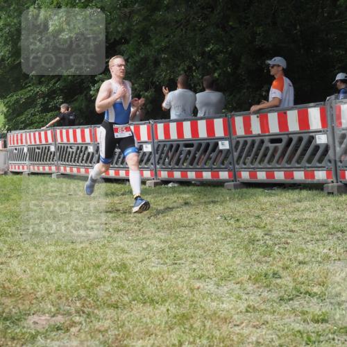 21.06.2025 - 27. Vierlanden-Triathlon KatJ http://msf.ph/oto/7991420 15.06.2025 12:33:32 Laufen  meine-sportfotos.de