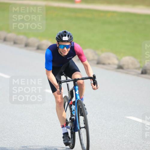 15.06.2025 - 27. Vierlanden-Triathlon H.Heesch http://msf.ph/oto/7991428 15.06.2025 09:58:48 Radfahren 102, 205 meine-sportfotos.de