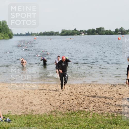 21.06.2025 - 27. Vierlanden-Triathlon MichiJ http://msf.ph/oto/7991440 15.06.2026 09:54:14 Schwimmen 267, 302, 337, 342, 356 meine-sportfotos.de