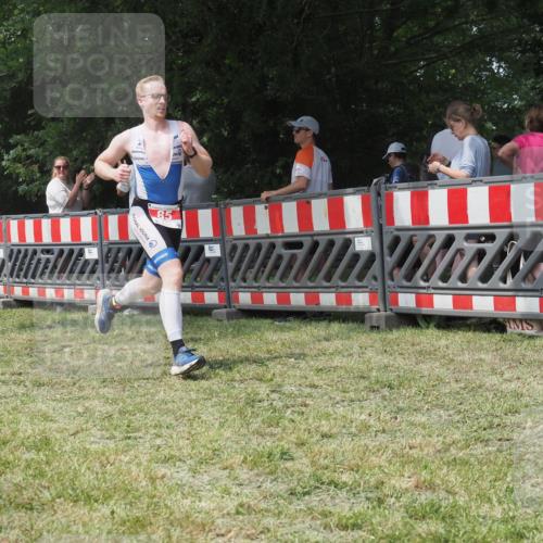 21.06.2025 - 27. Vierlanden-Triathlon KatJ http://msf.ph/oto/7991443 15.06.2025 12:33:33 Laufen  meine-sportfotos.de