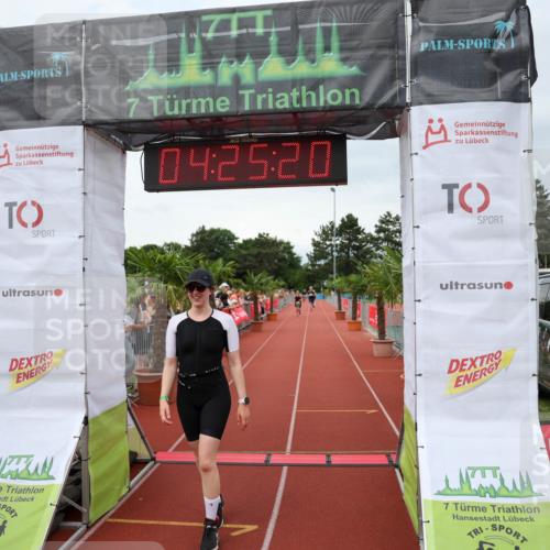 15.06.2025 - 7 Türme Triathlon Michael Strokosch http://msf.ph/oto/7991485 15.06.2025 14:25:20 Ziel 894, 977 meine-sportfotos.de