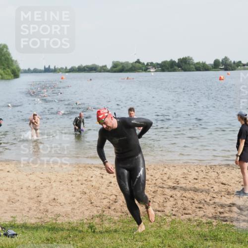 21.06.2025 - 27. Vierlanden-Triathlon MichiJ http://msf.ph/oto/7991488 15.06.2026 09:54:16 Schwimmen 255, 261, 302, 337, 342, 356 meine-sportfotos.de