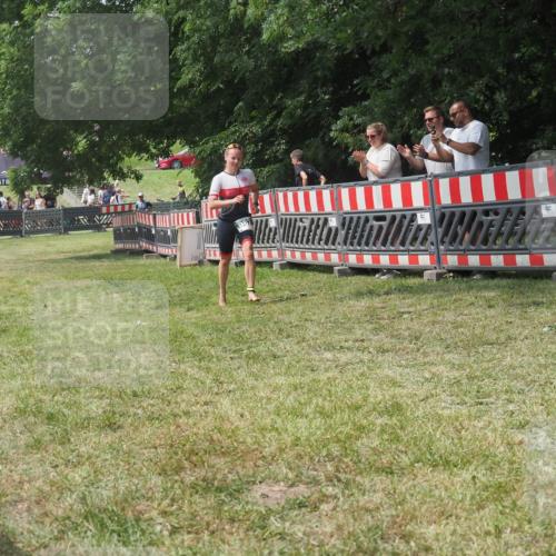 21.06.2025 - 27. Vierlanden-Triathlon KatJ http://msf.ph/oto/7991495 15.06.2025 12:33:51 Laufen  meine-sportfotos.de