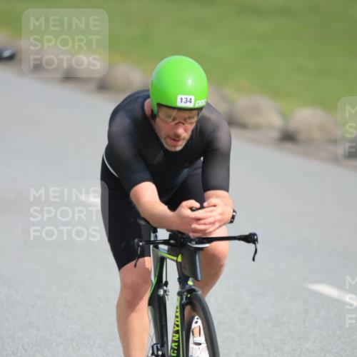 15.06.2025 - 27. Vierlanden-Triathlon H.Heesch http://msf.ph/oto/7991504 15.06.2025 09:59:22 Radfahren 134, 251, 265, 288 meine-sportfotos.de